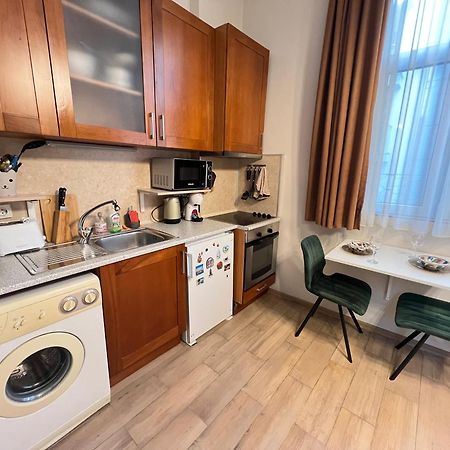 Budapest Central Cozy Studio W Working Space And Wifi Sofia Exterior photo